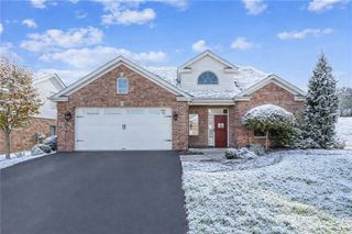 413 Crossbow Ct, Peters Twp, PA 15317