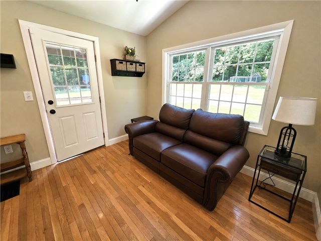 1892 Old Louisquisset Pike, Lincoln, RI 02865