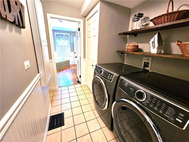 1892 Old Louisquisset Pike, Lincoln, RI 02865