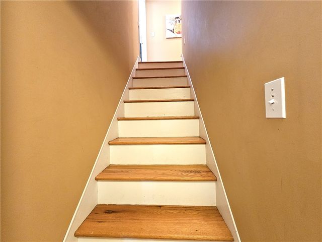 1892 Old Louisquisset Pike, Lincoln, RI 02865