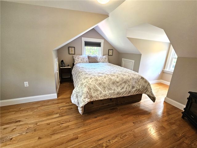 1892 Old Louisquisset Pike, Lincoln, RI 02865
