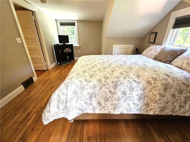 1892 Old Louisquisset Pike, Lincoln, RI 02865