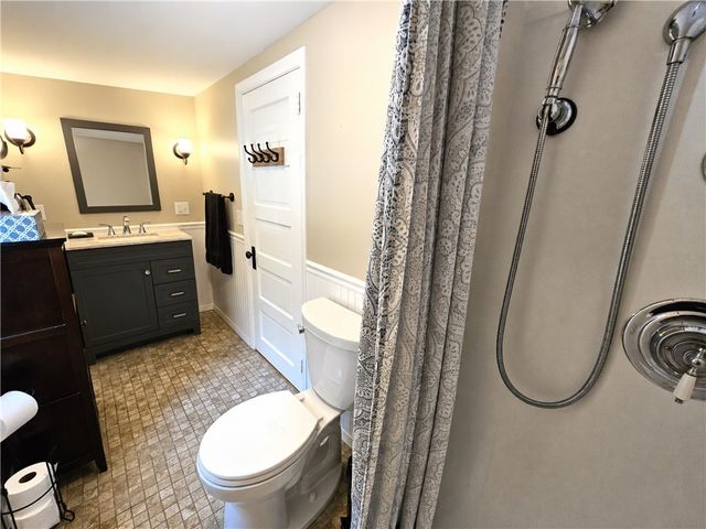1892 Old Louisquisset Pike, Lincoln, RI 02865