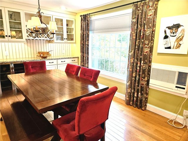 1892 Old Louisquisset Pike, Lincoln, RI 02865