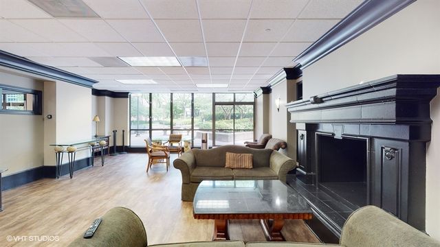 10 E Ontario Street 4301, Chicago, IL 60611