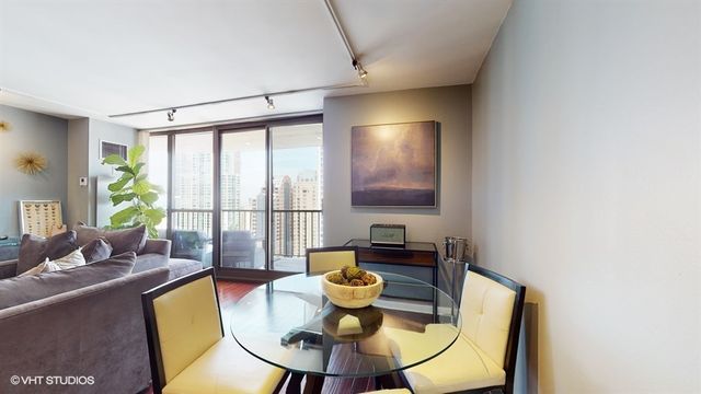 10 E Ontario Street 4301, Chicago, IL 60611