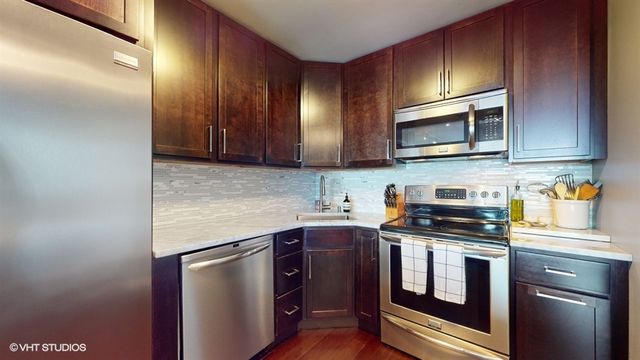 10 E Ontario Street 4301, Chicago, IL 60611