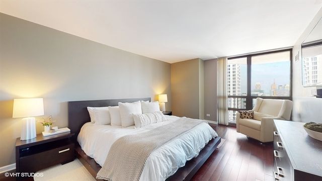 10 E Ontario Street 4301, Chicago, IL 60611