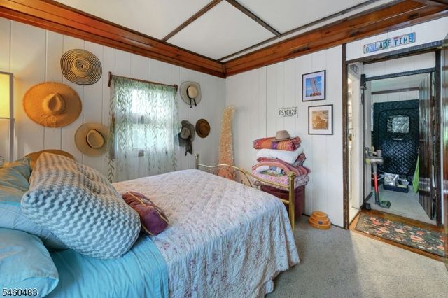 49 Lake Shore Rd, Hardyston Twp., NJ 07460
