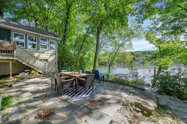 49 Lake Shore Rd, Hardyston Twp., NJ 07460