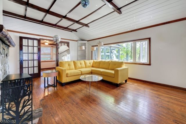 49 Lake Shore Rd, Hardyston Twp., NJ 07460