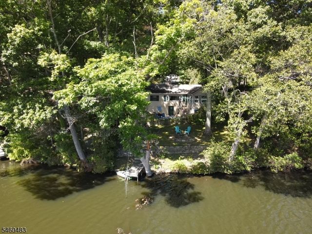 49 Lake Shore Rd, Hardyston Twp., NJ 07460