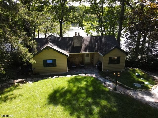 49 Lake Shore Rd, Hardyston Twp., NJ 07460