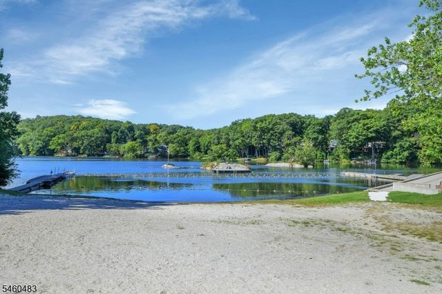 49 Lake Shore Rd, Hardyston Twp., NJ 07460