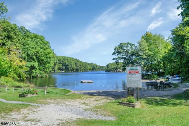 49 Lake Shore Rd, Hardyston Twp., NJ 07460