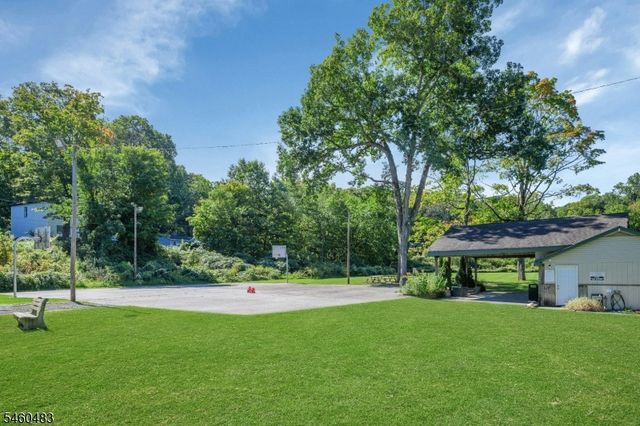 49 Lake Shore Rd, Hardyston Twp., NJ 07460
