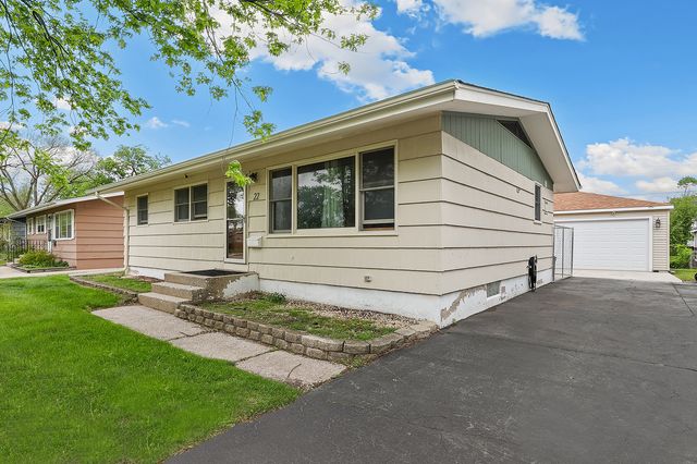 22 Arrowhead Drive, Thornton, IL 60476