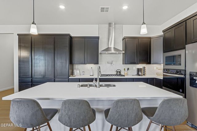 244 FARNBOROUGH Street, El Paso, TX 79928