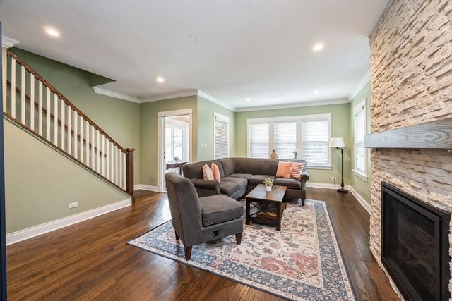 1103 Lyman Avenue, Oak Park, IL 60304