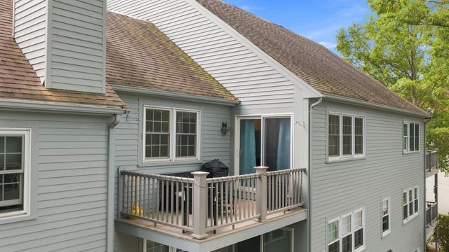 51 Valiant Way 51, Salem, MA 01970