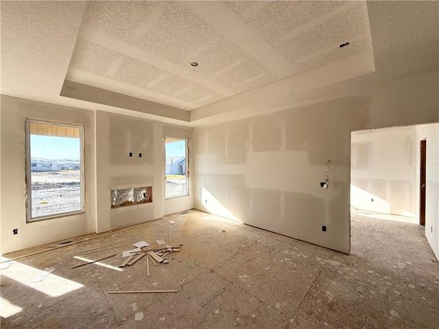 25037 W 94th Terrace, Lenexa, KS 66227