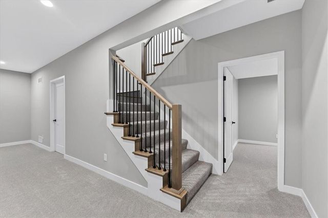 25037 W 94th Terrace, Lenexa, KS 66227