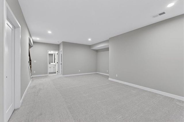 25037 W 94th Terrace, Lenexa, KS 66227
