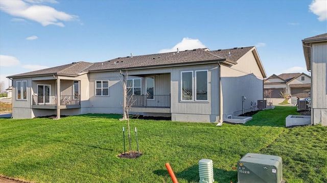 25037 W 94th Terrace, Lenexa, KS 66227