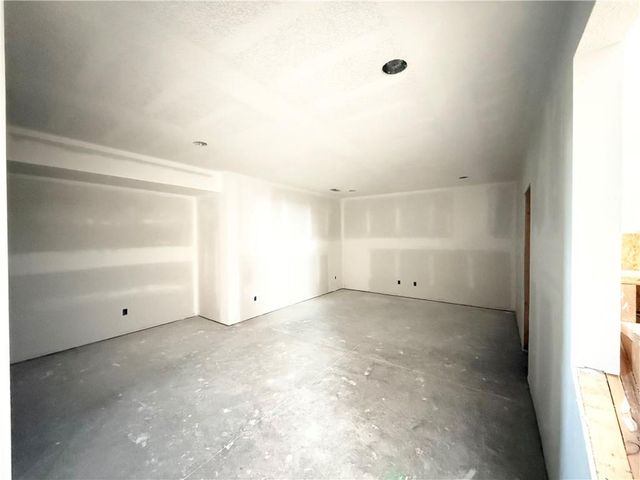 25037 W 94th Terrace, Lenexa, KS 66227