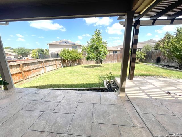 9358 fisherman, Converse, TX 78109