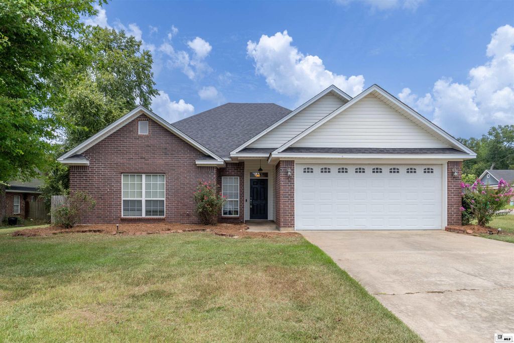 100 CURRY CREEK COURT, Calhoun, LA 71225