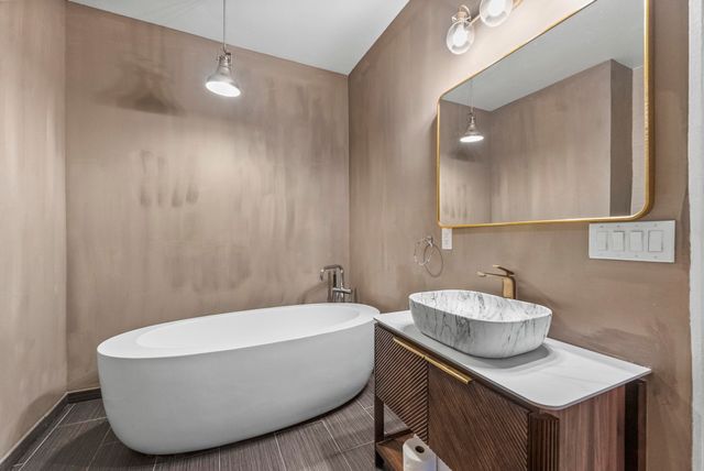 11 50TH ST, Weehawken, NJ 07086