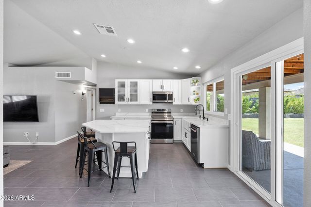 7113 E INGLEWOOD Street, Mesa, AZ 85207