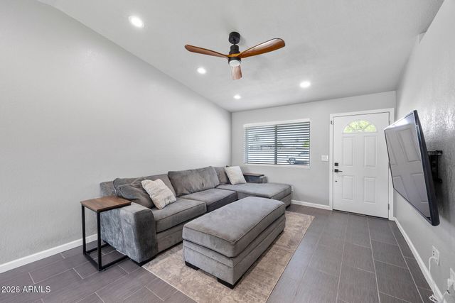 7113 E INGLEWOOD Street, Mesa, AZ 85207