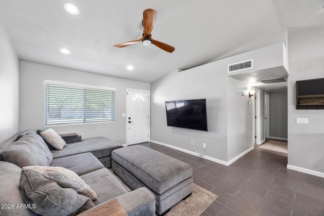 7113 E INGLEWOOD Street, Mesa, AZ 85207