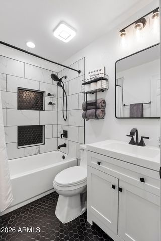 7113 E INGLEWOOD Street, Mesa, AZ 85207