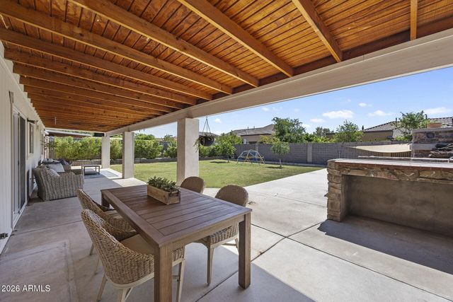 7113 E INGLEWOOD Street, Mesa, AZ 85207