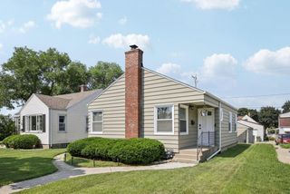 3267 S 25th STREET, Milwaukee, WI 53215