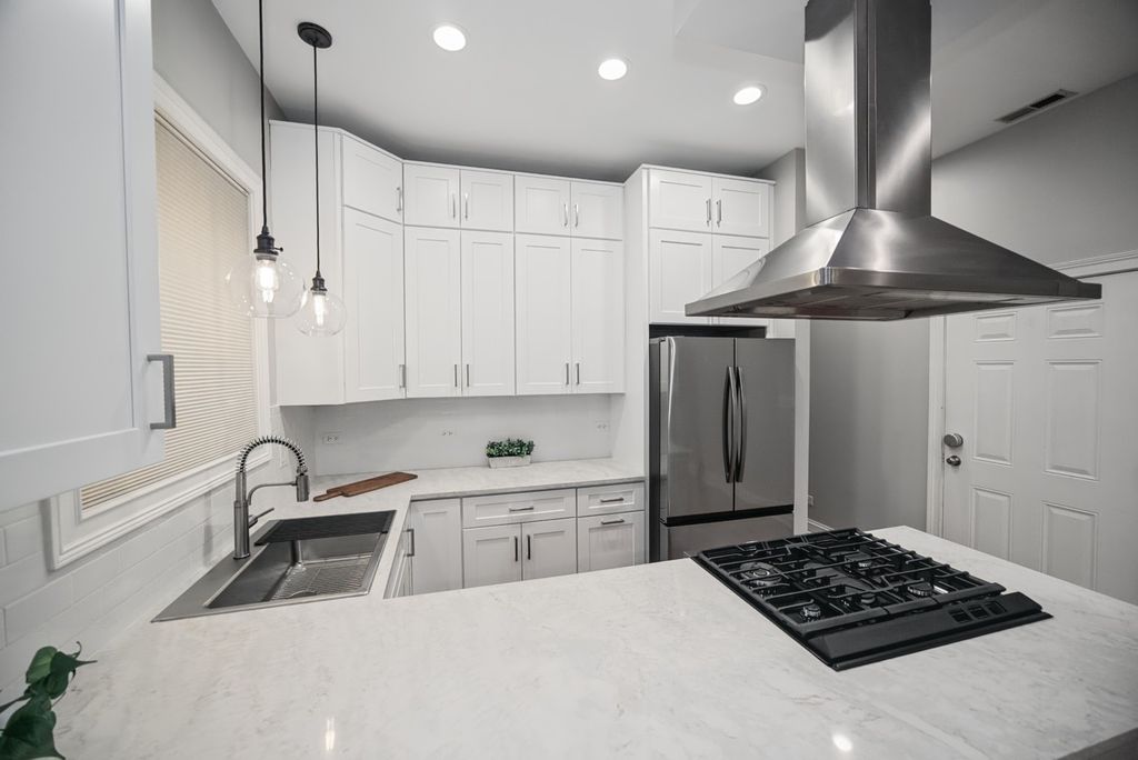 2920 N Damen Avenue 2, Chicago, IL 60618 — photo 4