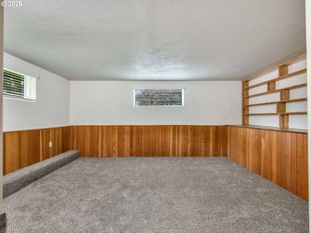 91923 RIDGE Rd, Warrenton, OR 97146
