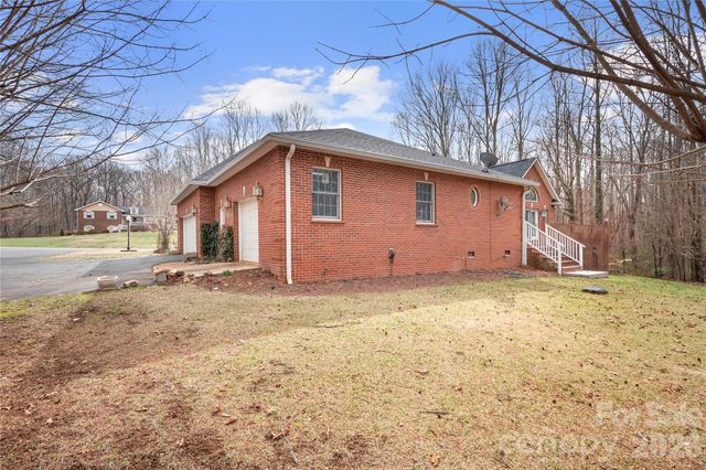 2241 Cordia Circle, Newton, NC 28658