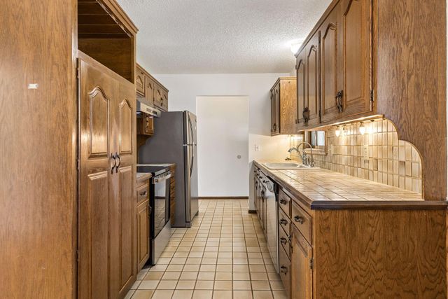 16329 Temple Terrace, Minnetonka, MN 55345