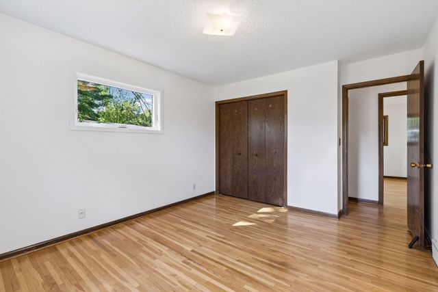 16329 Temple Terrace, Minnetonka, MN 55345