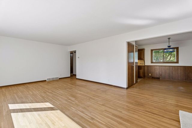 16329 Temple Terrace, Minnetonka, MN 55345