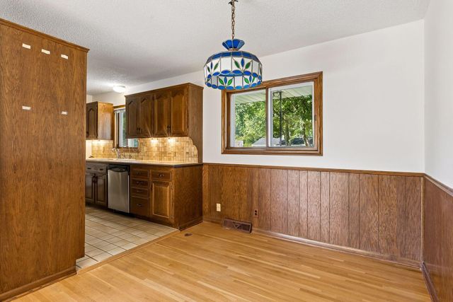 16329 Temple Terrace, Minnetonka, MN 55345