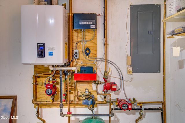 71 Pepper Bush Place, Malta, NY 12020