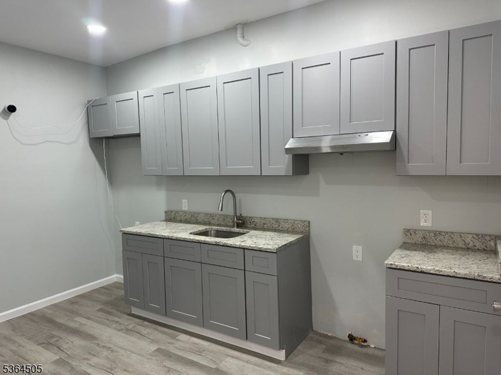 676 E 24Th St, Paterson City, NJ 07504 — photo 3