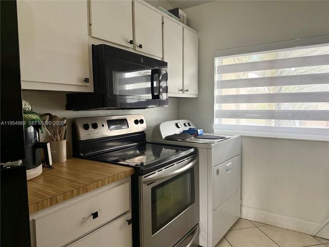 12216 SW 110th Ln, Miami, FL 33186