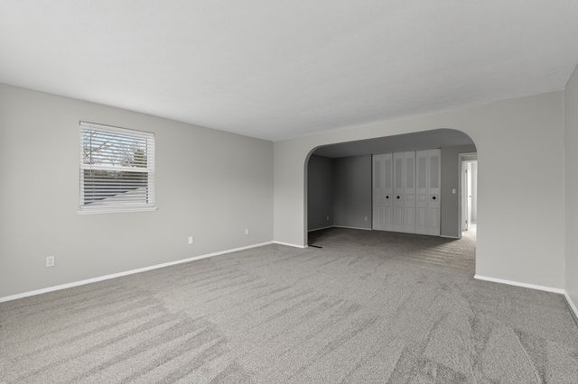 3080 Featherstone Drive, Burlington, KY 41005