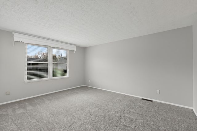 3080 Featherstone Drive, Burlington, KY 41005